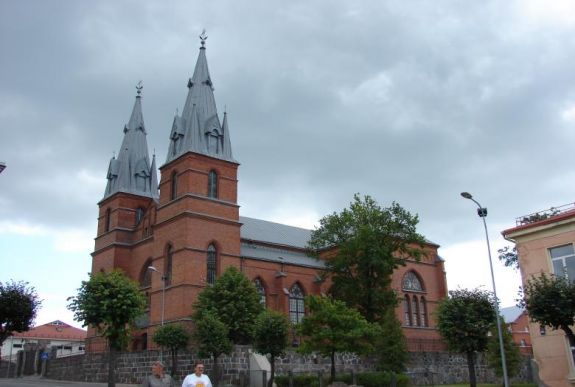 Mentálisan sérült gyereket erőszakolhatott meg egy lett katolikus pap