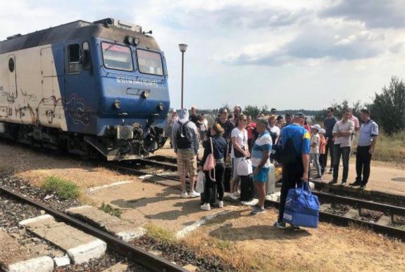 Nehezen tudnak hazajutni a turisták a román tengerpartról