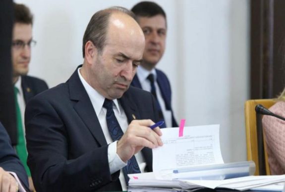 A Btk.-módosításokról tájékozódik a Velencei Bizottság Bukarestben