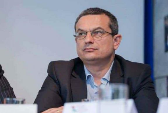 Asztalos: a románoktatást szabályozó rendelet nem alkotmányellenes