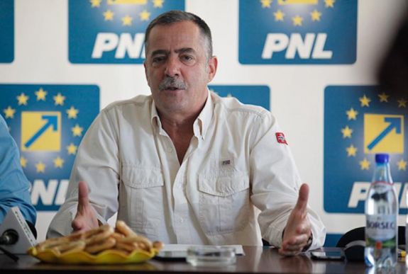 „Keresztény vagyok, de nem kretén” - belső feszültség gerjed a PNL-ben