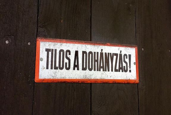 Abszolút dohányzási tilalmat vezethetnek be Magyarországon