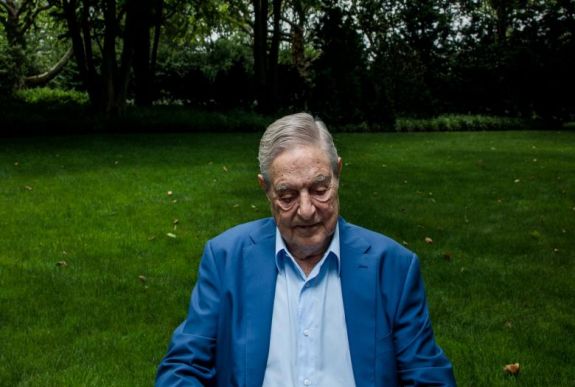Bombát találtak Soros György postaládájában