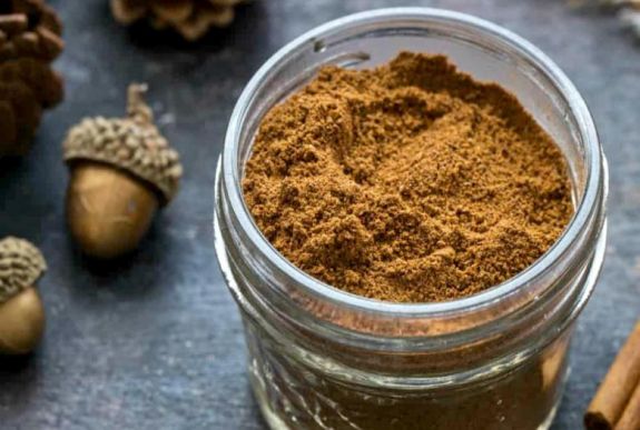 Így készítsen otthon sütőtökpite-fűszerkeveréket 