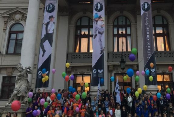 Táncos villámcsődülettel kezdődött az Infinite Dance Festival