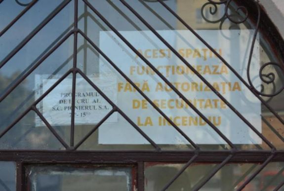 Mintha semmit nem tanult volna Románia a Colectiv-tragédiából