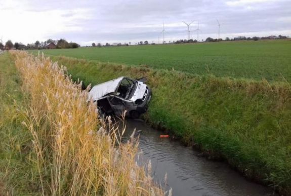 Román munkásokat szállító kisbusz balesetezett Németországban
