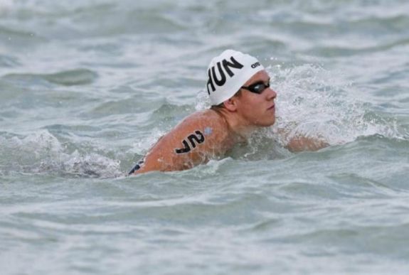 Magyar úszó a világ legjobbja a Swimming Worldnél