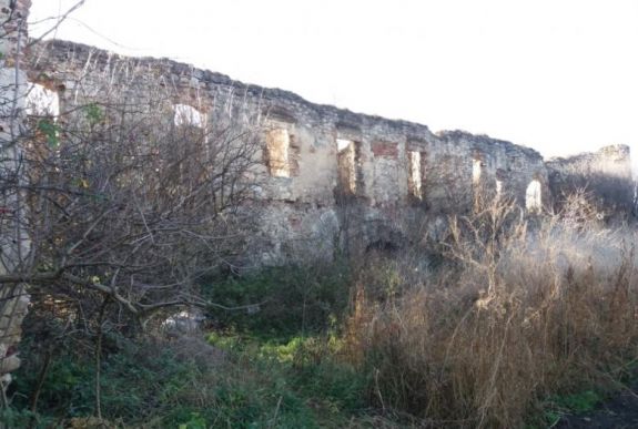 Kastély állott, ma szemétdomb – idegenforgalom egeresi módra