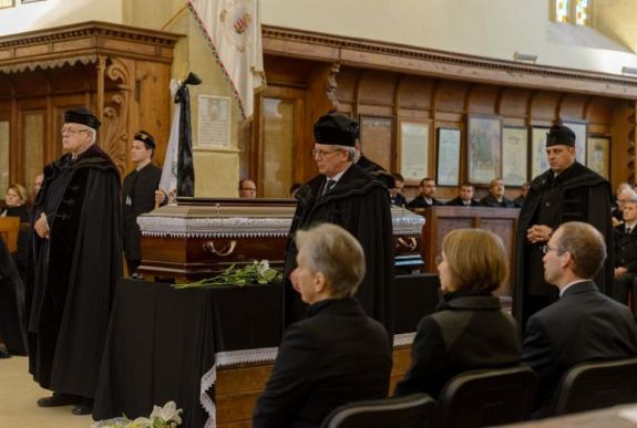 Elkísérték utolsó útjára Pap Géza püspököt