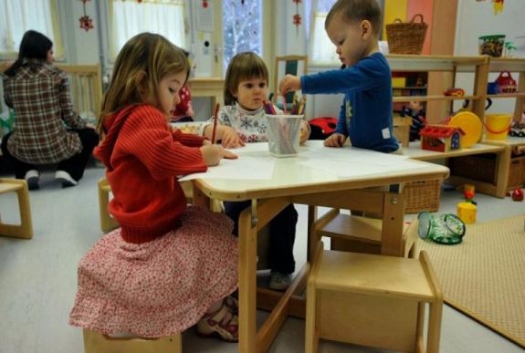 Tervezet: adókedvezmény járna a gyermekes alkalmazottaknak