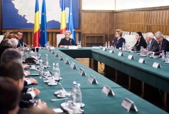 FRISSÍTVE – Hivatalos: alaposan átalakítja a Dăncilă-kormányt a PSD