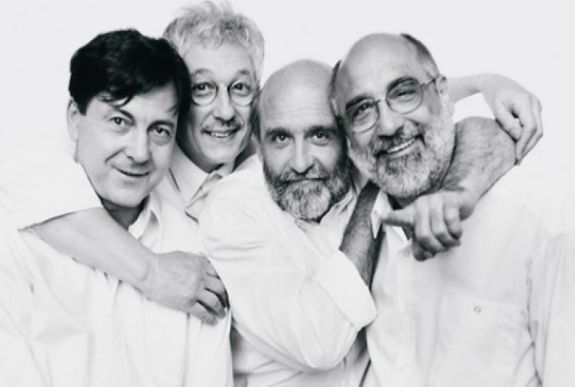 „Szabad-e bejönni ide betlehemmel?” - Erdélyben turnézik az ötven éves Kaláka együttes 