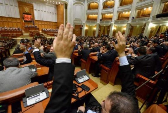 A parlament „félig” már elfogadta az új nyugdíjtörvény tervezetét