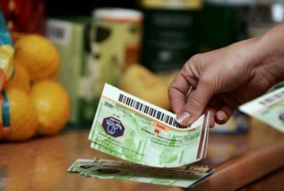 Decembertől kötelezően jár: pénzt adnak az étkezési utalvány helyett