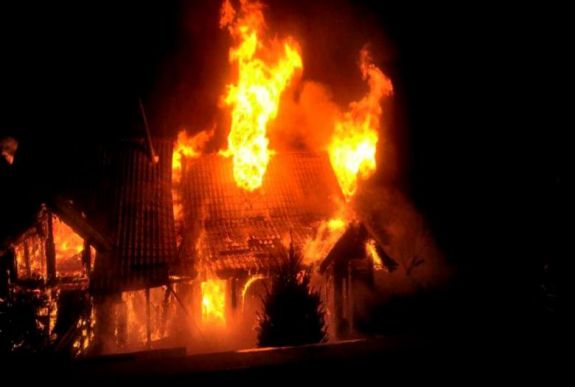 A nagy hideg miatt alig tudtak eloltani egy menedékházban keletkezett tüzet 