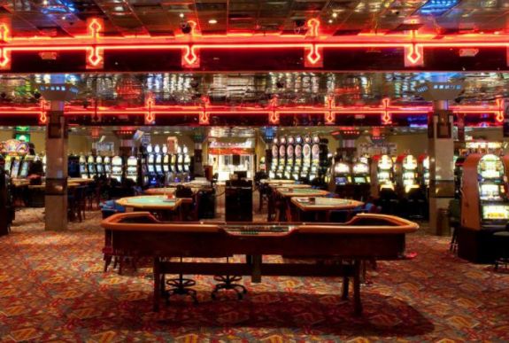 Elkaszinózta Budapesten munkatársai bérét egy romániai férfi