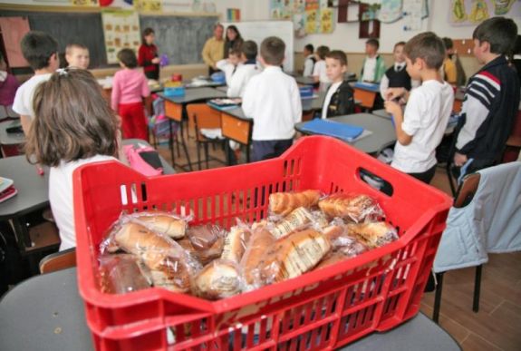 A háromszéki tanulók már csak jövőre kapnak iskolai tízórait