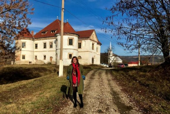 „Sokat elmond a magyarokról, hogy itt maradtak” – egy amerikai magyar lány tapasztalatai Erdélyben