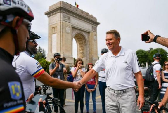 Újabb államelnöki mandátumért indul Klaus Johannis 