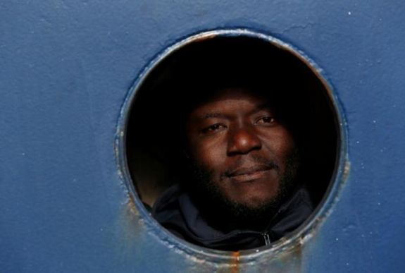 Máltán köthetnek ki a hetek óta a tengeren veszteglő mentőhajók