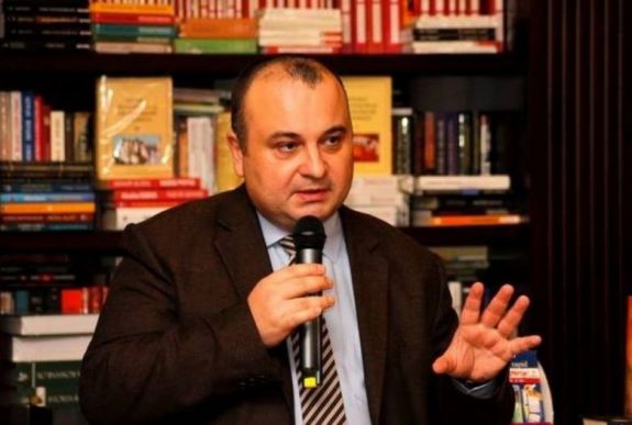 Bár az alkotmány előírja, kisebbségi törvény továbbra sincs – Radu Carp politológus helyzetképe