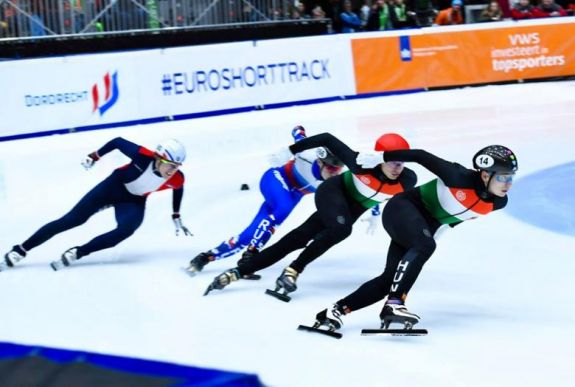 Rövidpályás gyorskorcsolya Eb: testvériesen elosztották a győzelmeket a Liu-fiúk