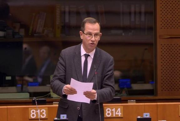 Sógor Brüsszelben: súlyos diszkrimináció, ami a MOGYE magyar diákjaival történik