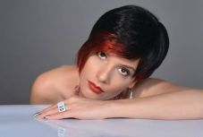 Karafiáth Orsolya: borzalmasnak tartom a címkézést, rám is aggatnak efféléket