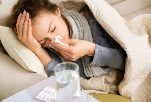 Mit tartalmaznak a megfázás elleni italporok? Cukrot és adalékanyagokat