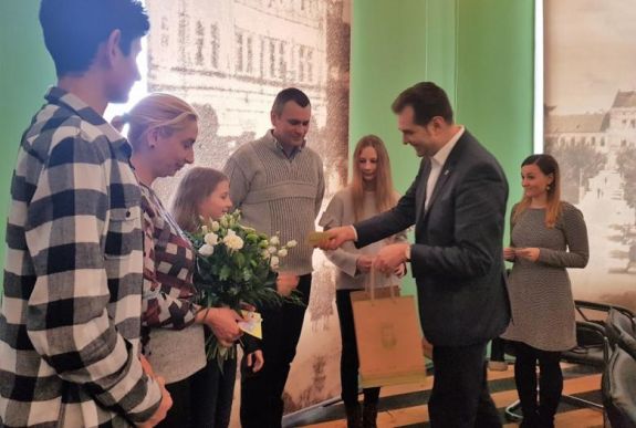 Népszerű a sepsiszentgyörgyi önkormányzat nagycsaládokat támogató prgramja