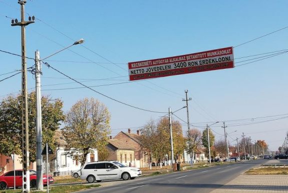 Határ menti munkaerőhelyzet: két kézzel kapnak a gyári munkások után