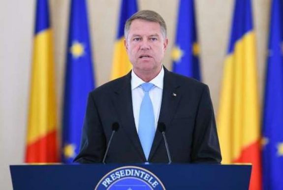 FRISSÍTVE - Johannis ismét bírálja a költségvetést, és „még gondolkozik” a kihirdetésén