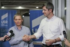 Közös listával indul az európai parlamenti választásokon az USR és a PLUS