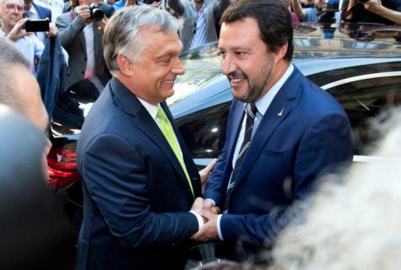 Politico: az EP radikális jobboldalával tárgyal a Fidesz