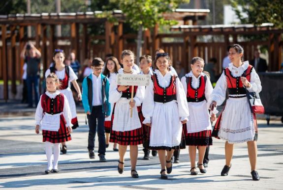 Így kápráztatnák el a székely megyevezetők Ferenc pápát