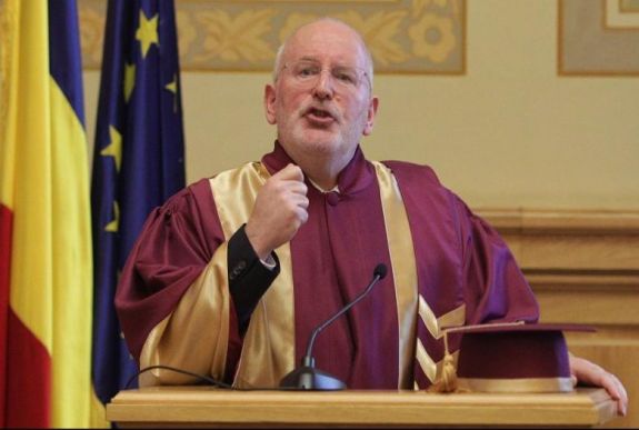 Timmermans Bukarestben: semmilyen előrelépés nem történt a brüsszeli ajánlások teljesítése terén