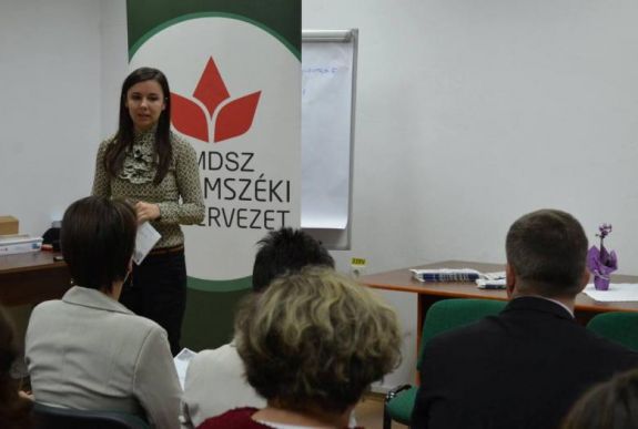 Nem luxustáska: bántalmazott nőknek gyűjtenek háromszéki asszonytársaik