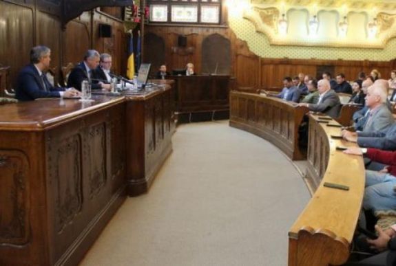 Leosztotta a Maros Megyei Tanács a helyi közigazgatási egységeknek kiutalt összegeket