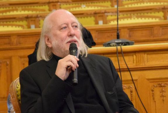 Aki az apokalipszisben keresi az igazságot – Krasznahorkai László kolozsvári estjén jártunk
