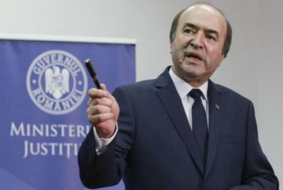 Az igazságügyi miniszter tisztségébe kerülhet a Btk.-módosító sürgősségi rendelet