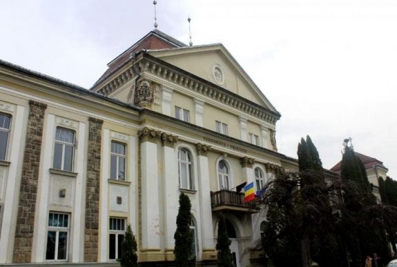 Rendkívüli tanácsülésen módosították a helyi költségvetést Csíkszeredában