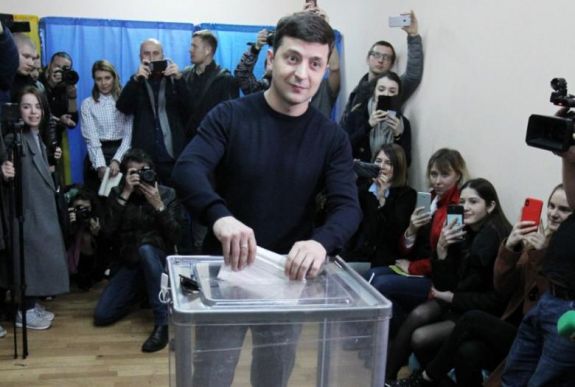Ukrán elnökválasztás: a választási bizottság kihirdette az első forduló hivatalos végeredményét