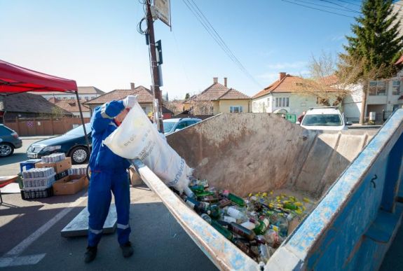 Kedvezménnyel „kényszerítik” szelektív hulladékválogatásra a háromszékieket   
