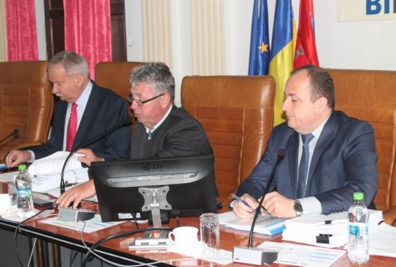 Személyeskedések közepette fogadták el Bihar megye költségvetését