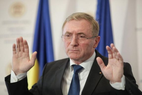 FRISSÍTVE – Nyugdíjazta az államfő a legfőbb ügyészt