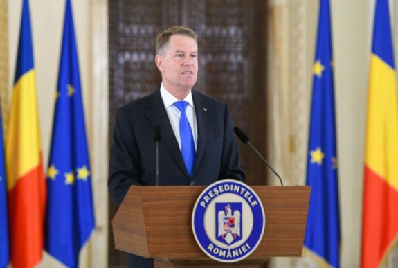 Johannis: a PSD politizálja át a referendumot