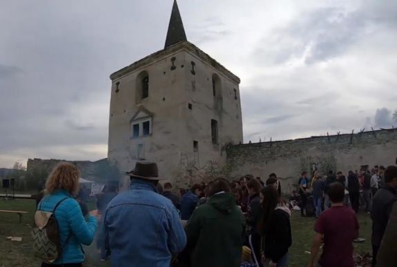 Lépten-nyomon, Szentbenedeken (I.): körbeutazzuk Erdélyt Márkus Éva videobloggerrel