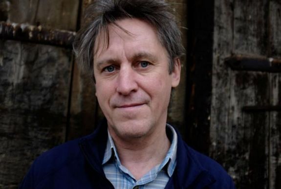 Háy János Kolozsvárra kíséri Vasárnapi ebéd című drámáját