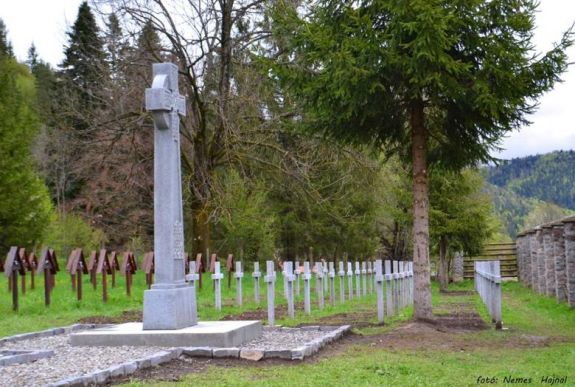 FRISSÍTVE - Úzvölgyi temetőfoglalás: politikai megoldást keresnek az emlékhely átalakítására